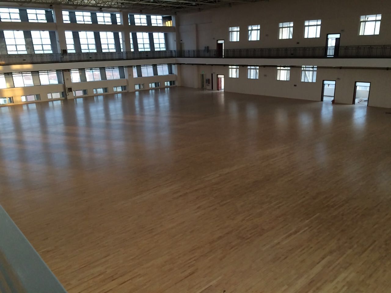 運(yùn)動(dòng)木地板