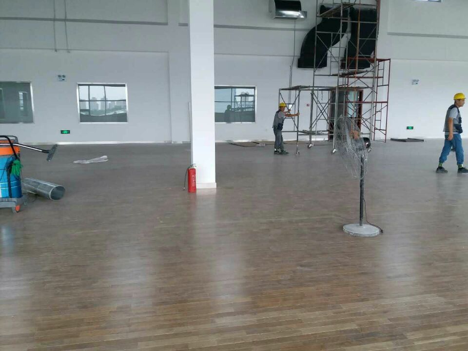 運(yùn)動(dòng)木地板 運(yùn)動(dòng)木地板